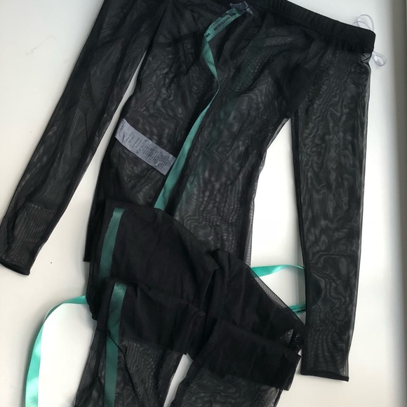 Sheer Off Shoulder Bodysuit - Picture 4 of 5